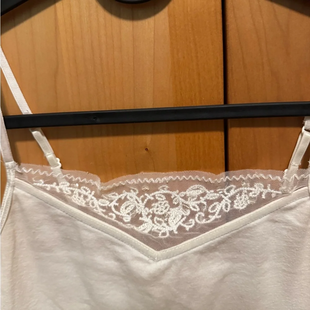 Abercrombie & Fitch Cream Lace-Trim Camisole Tank Top - Picture 3 of 4